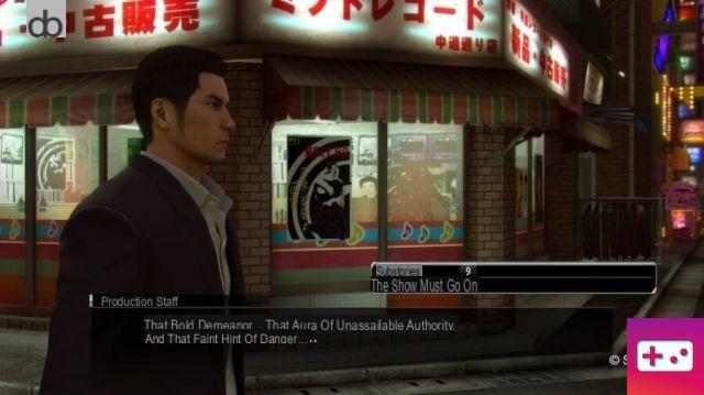 How many chapters and sub-stories does Yakuza 0 have?